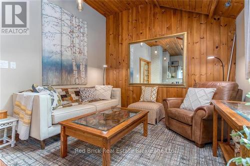 68 Mcnab Street E, Centre Wellington (Elora/Salem), ON - Indoor Photo Showing Living Room