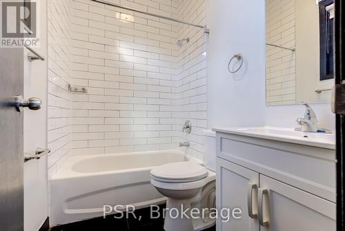 3 - 260 Sherbourne Street, Toronto, ON - Indoor Photo Showing Bathroom