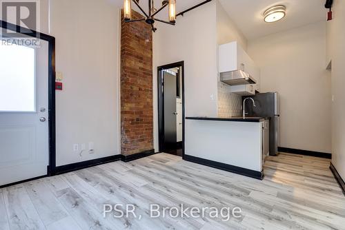 3 - 260 Sherbourne Street, Toronto, ON - Indoor Photo Showing Kitchen