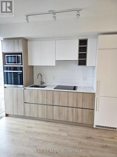 5003 - 319 Jarvis Street, Toronto, ON - Indoor Photo Showing Kitchen