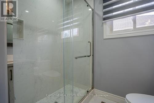 46 Willowbrook Drive, Whitby, ON - Indoor Photo Showing Bathroom