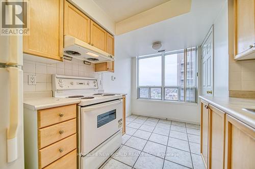 1515 - 8 Hillcrest Avenue, Toronto, ON - Indoor Photo Showing Kitchen