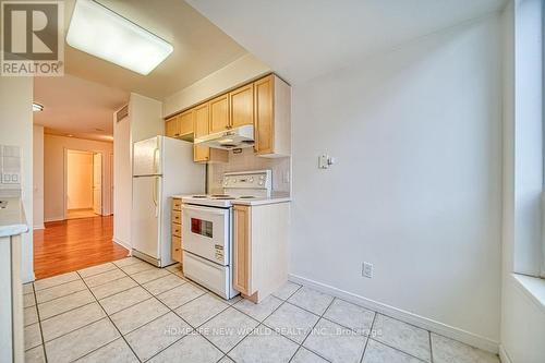 1515 - 8 Hillcrest Avenue, Toronto, ON - Indoor Photo Showing Kitchen