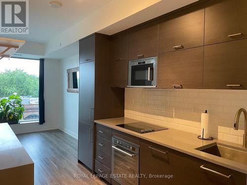 409 - 106 Dovercourt Road W, Toronto, ON - Indoor Photo Showing Kitchen