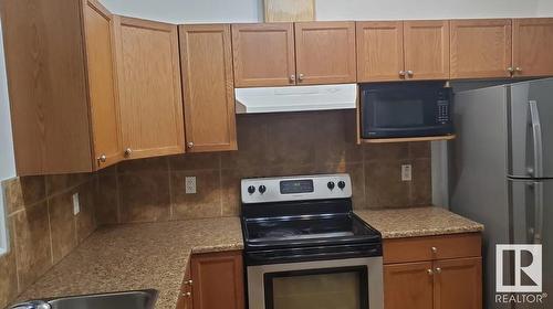 5106 146 Av Nw Nw, Edmonton, AB - Indoor Photo Showing Kitchen