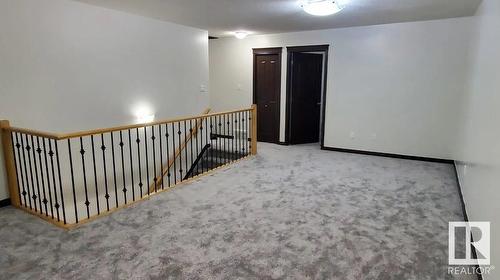 5106 146 Av Nw Nw, Edmonton, AB - Indoor Photo Showing Other Room