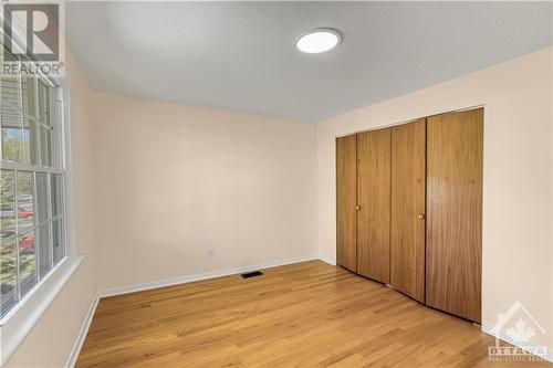 714 Buxton Crescent Unit#A, Ottawa, ON - Indoor Photo Showing Other Room