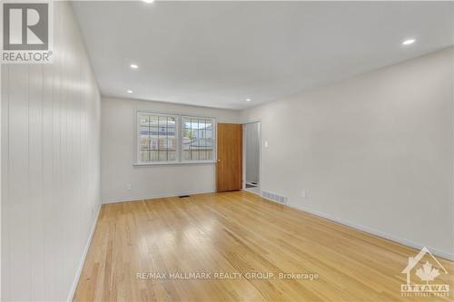 A - 714 Buxton Crescent, Ottawa, ON - Indoor Photo Showing Other Room