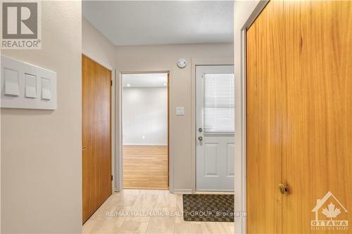 A - 714 Buxton Crescent, Ottawa, ON - Indoor Photo Showing Other Room