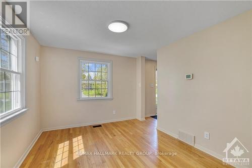 A - 714 Buxton Crescent, Ottawa, ON - Indoor Photo Showing Other Room