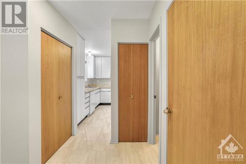 714 Buxton Crescent Unit#A, Ottawa, ON - Indoor