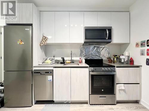 209 - 11 Maryport Avenue, Toronto, ON - Indoor Photo Showing Kitchen