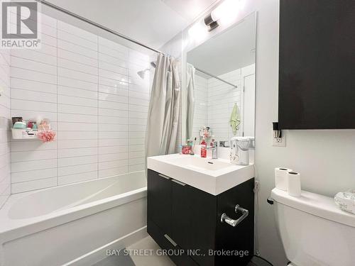 209 - 11 Maryport Avenue, Toronto, ON - Indoor Photo Showing Bathroom