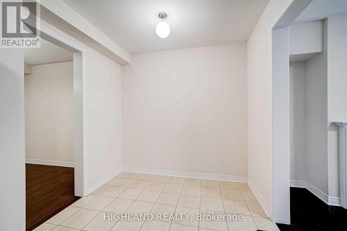 66 Port Arthur Crescent, Richmond Hill, ON - Indoor Photo Showing Other Room