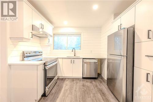 18 Majestic Drive Unit#A, Ottawa, ON - Indoor Photo Showing Kitchen With Stainless Steel Kitchen