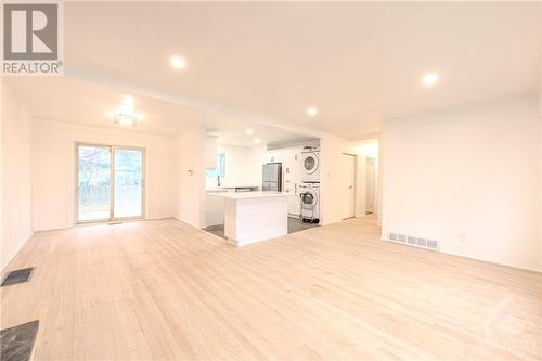 18 Majestic Drive Unit#A, Ottawa, ON - Indoor