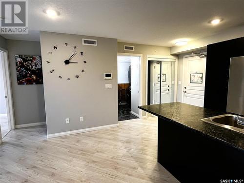 3302 106 Willis Crescent, Saskatoon, SK - Indoor Photo Showing Kitchen