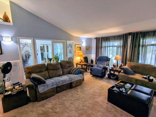 6477 179A Street, Surrey, BC - Indoor Photo Showing Living Room