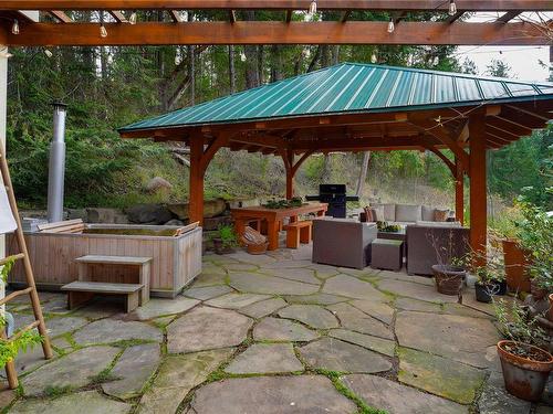 321 Stark Rd, Salt Spring, BC 