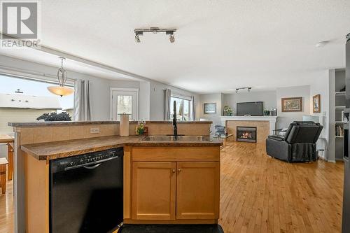 9 Royal Birch Close Nw, Calgary, AB - Indoor Photo Showing Kitchen With Double Sink