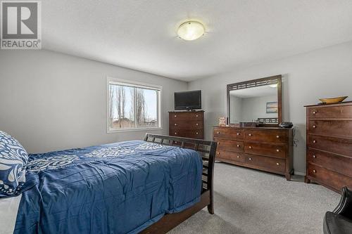 9 Royal Birch Close Nw, Calgary, AB - Indoor Photo Showing Bedroom