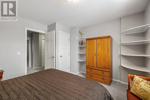 9 Royal Birch Close Nw, Calgary, AB - Indoor Photo Showing Bedroom