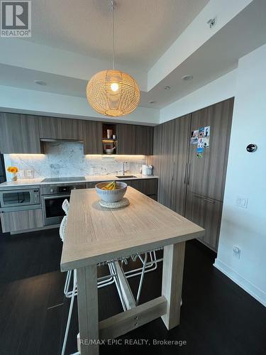 3602 - 17 Bathurst Street, Toronto, ON - Indoor Photo Showing Kitchen