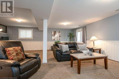 8 Dawn Ridge Drive, Kitchener, ON - Indoor Photo Showing Living Room