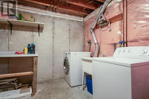 8 Dawn Ridge Drive, Kitchener, ON - Indoor Photo Showing Laundry Room