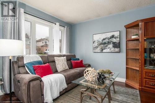 8 Dawn Ridge Drive, Kitchener, ON - Indoor Photo Showing Living Room