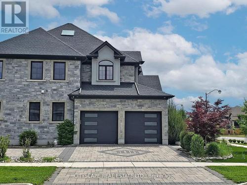 300 Deerfoot Trail, Waterloo, ON - Outdoor With Facade