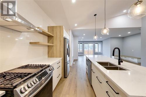 195 Essex Street, Sarnia, ON - Indoor Photo Showing Kitchen With Double Sink With Upgraded Kitchen