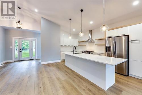 195 Essex Street, Sarnia, ON - Indoor Photo Showing Kitchen With Upgraded Kitchen