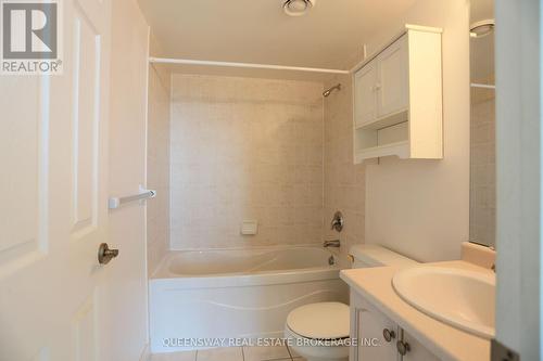 803 - 68 Grangeway Avenue, Toronto, ON - Indoor Photo Showing Bathroom