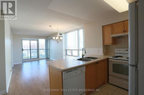 803 - 68 Grangeway Avenue, Toronto, ON - Indoor Photo Showing Kitchen With Double Sink