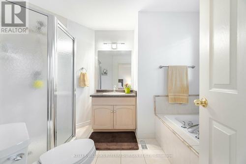 522 Larkspur Lane, Burlington, ON - Indoor Photo Showing Bathroom