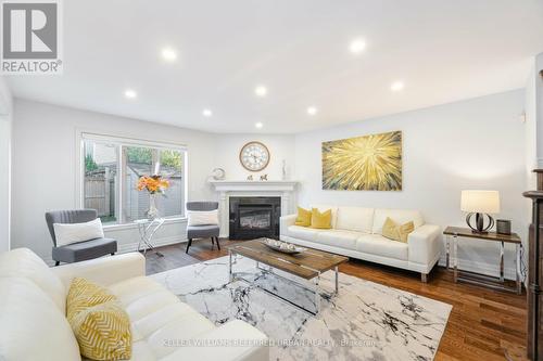 522 Larkspur Lane, Burlington, ON - Indoor Photo Showing Living Room With Fireplace