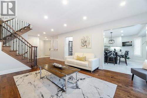 522 Larkspur Lane, Burlington, ON - Indoor Photo Showing Living Room