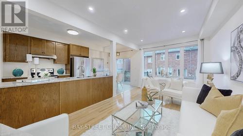 51 Drum Street, Whitchurch-Stouffville, ON - Indoor Photo Showing Kitchen