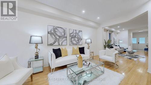 51 Drum Street, Whitchurch-Stouffville, ON - Indoor Photo Showing Living Room