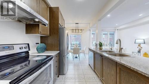 51 Drum Street, Whitchurch-Stouffville, ON - Indoor Photo Showing Kitchen With Double Sink