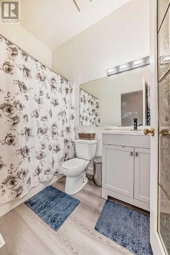 191 Saddleback Road Ne, Calgary, AB - Indoor Photo Showing Bathroom