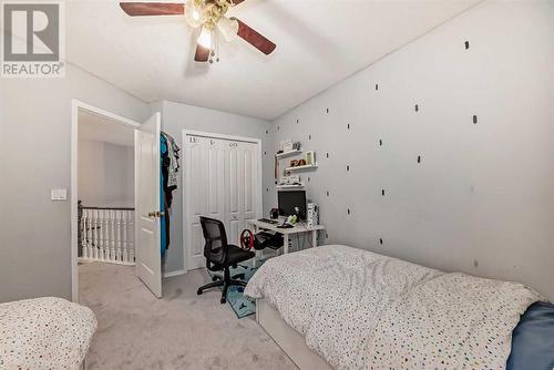 191 Saddleback Road Ne, Calgary, AB - Indoor Photo Showing Bedroom