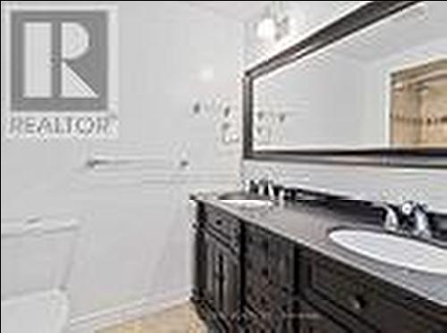 Upper - 62 Rosedale Avenue W, Brampton, ON - Indoor Photo Showing Bathroom