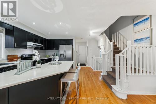 3309 Raindance Crescent, Mississauga, ON - Indoor Photo Showing Kitchen With Upgraded Kitchen