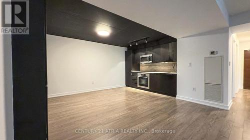 922 - 10 Capreol Court, Toronto, ON - Indoor Photo Showing Kitchen