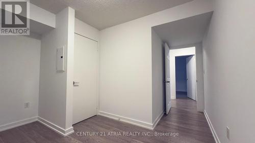 922 - 10 Capreol Court, Toronto, ON - Indoor Photo Showing Other Room