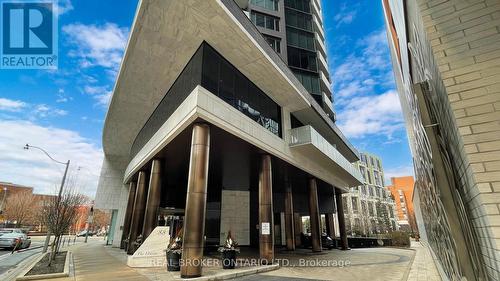 2201 - 88 Davenport Road, Toronto, ON - Outdoor