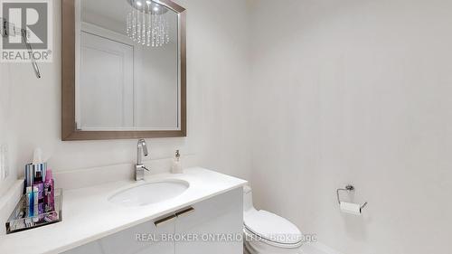 2201 - 88 Davenport Road, Toronto, ON - Indoor Photo Showing Bathroom