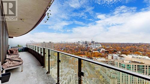 2201 - 88 Davenport Road, Toronto, ON - Outdoor With View